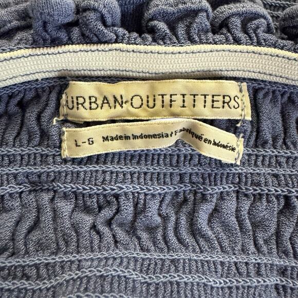 Urban Outfitters UO Blue Smocked Off The Shoulder Bell Sleeve Crop Top Sz Large - Picture 6 of 7